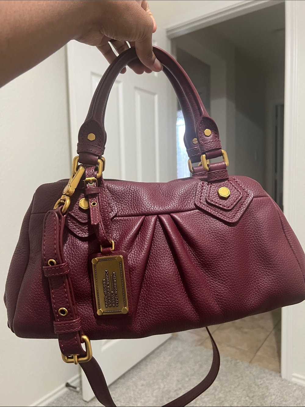 ‼️LIMITED TIME SALE‼️
Marc Jacobs Baby Groovee Bag Re Edition  - Cherry - Picture 2 of 10